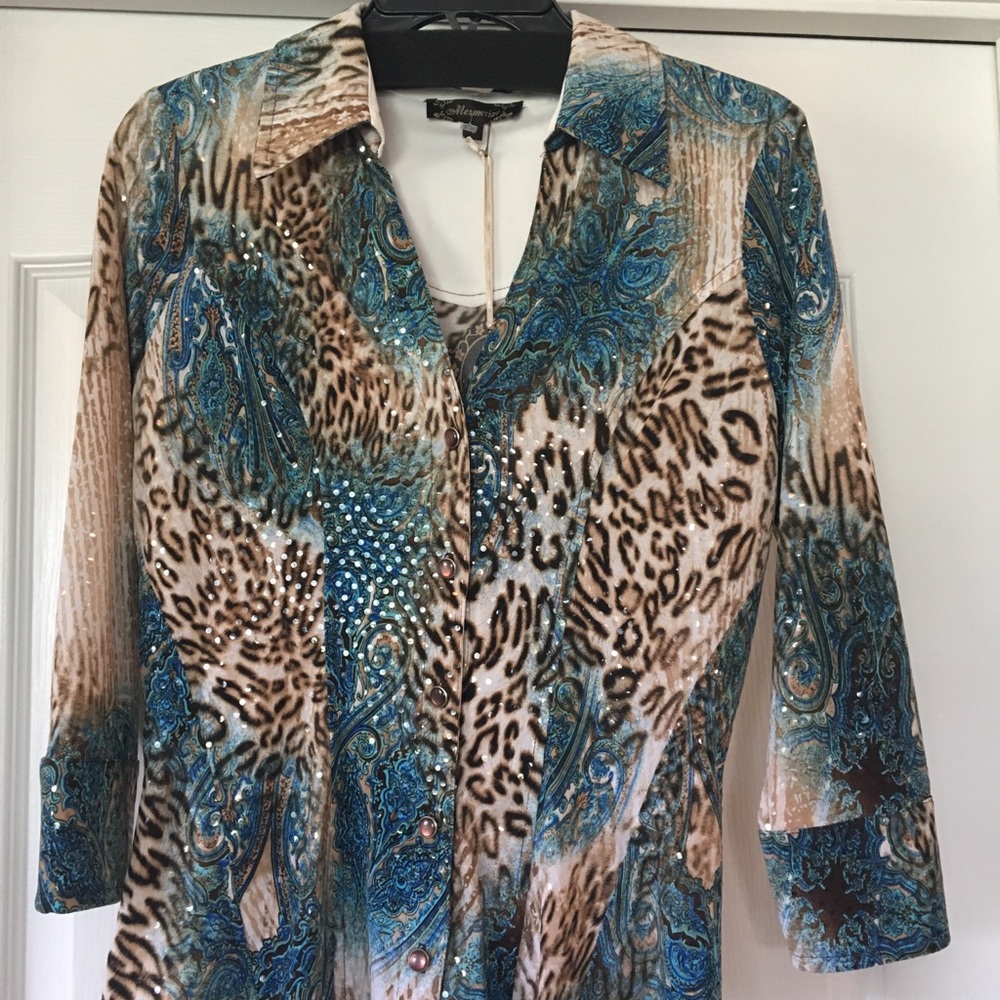 Mesmerize Top! NWT!!!